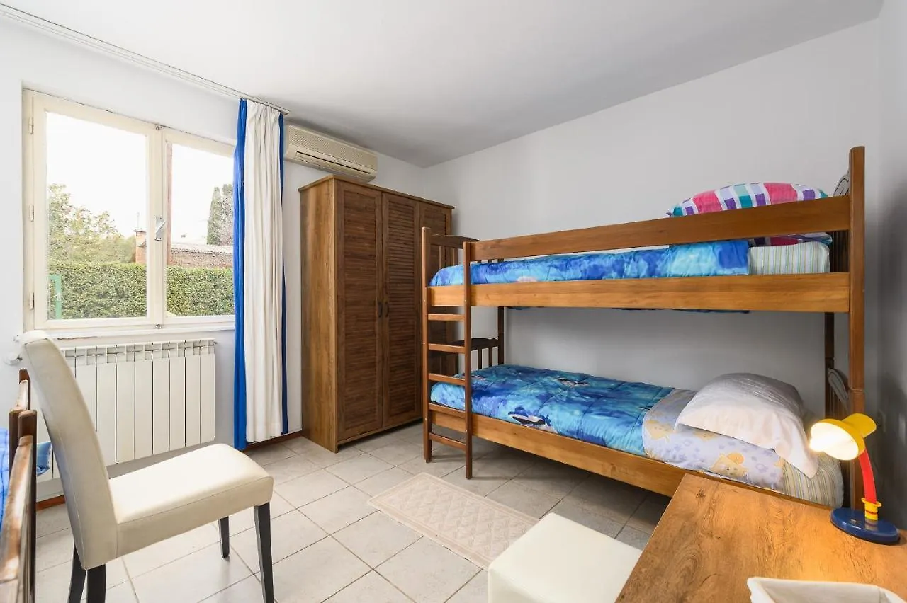 Apartments Ivana , Affordable On A Great Location Ουμάγκ