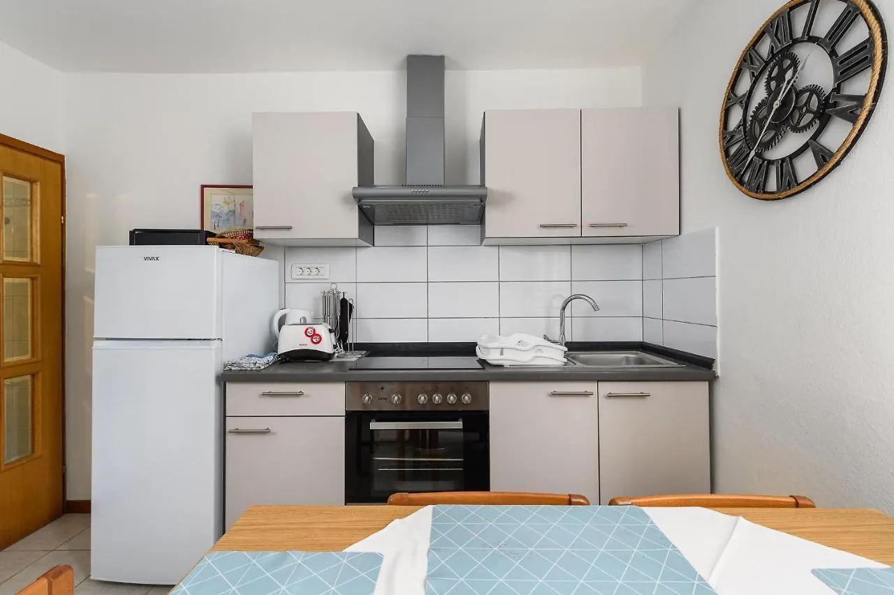 Apartments Ivana , Affordable On A Great Location Ουμάγκ Κροατία